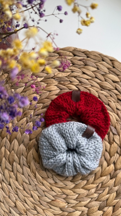 Scrunchie gumka do włosów kolor: jasny szary